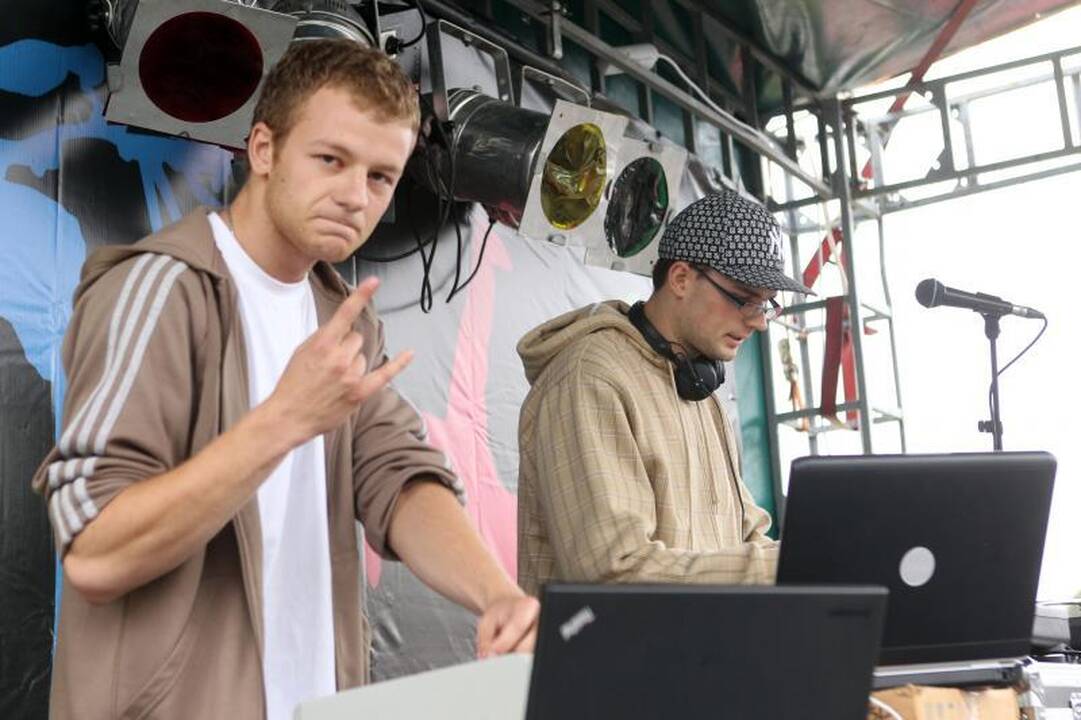 Gatvės kultūros festivalio dalyviai lietaus neišsigando