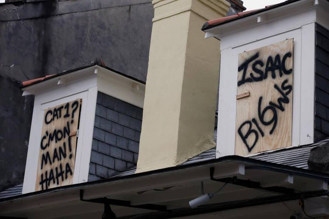 Naujasis Orleanas ruošiasi atremti atogrąžų audros „Isaac“ smūgį