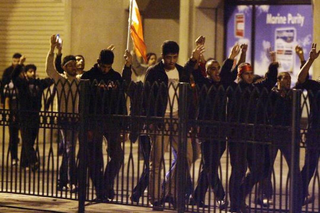 Bahreine protestuotojai vėl užėmė centrinę sostinės aikštę