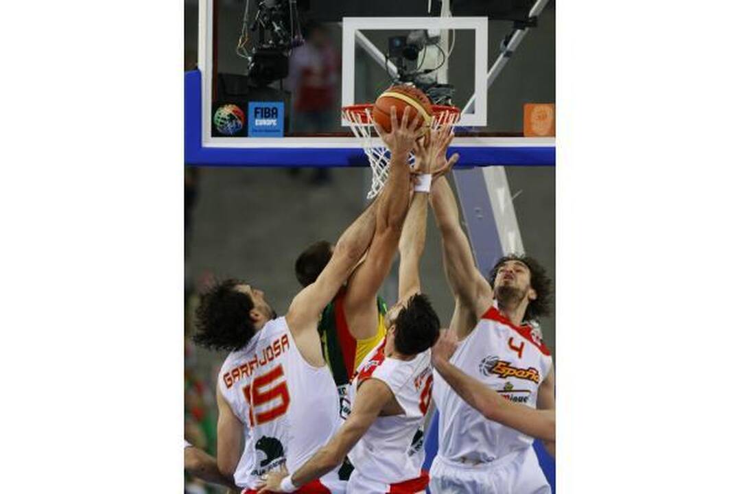 Traukinys nuvažiavo: Lietuva-Ispanija 70:84