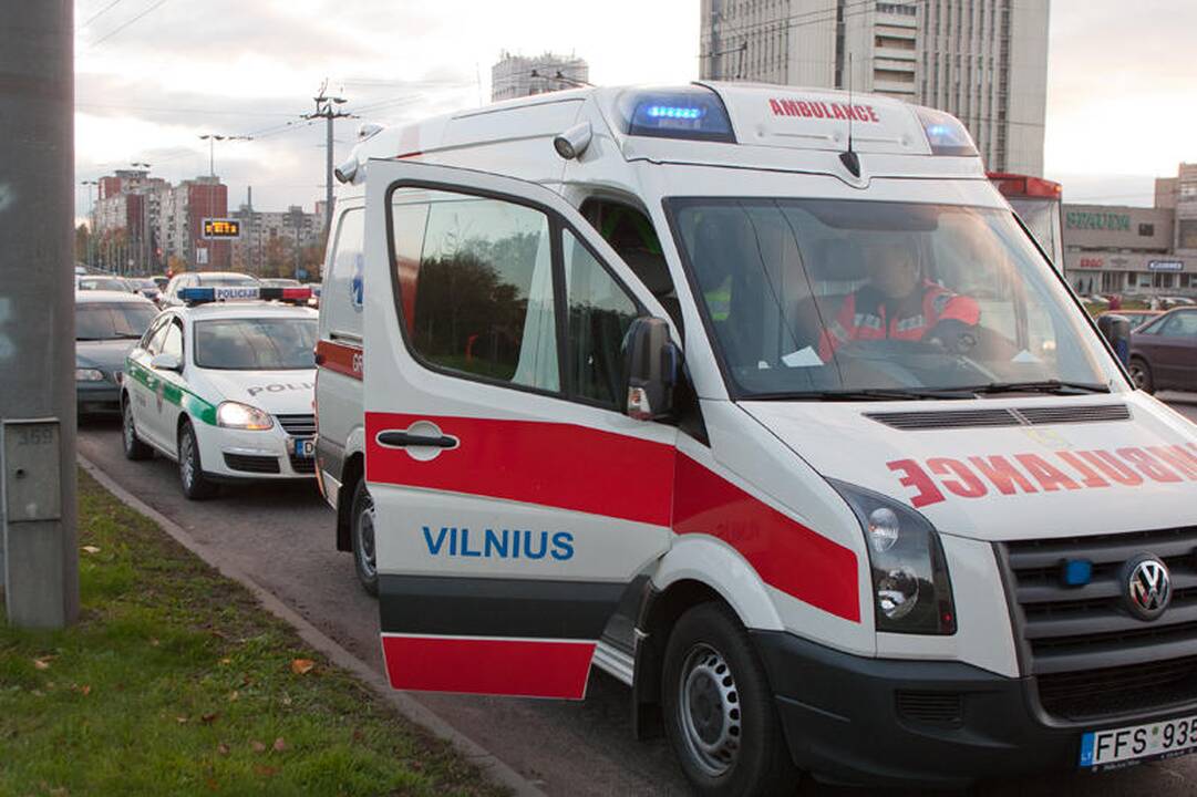 Staigiai stabdant troleibusą nukentėjo keleivė