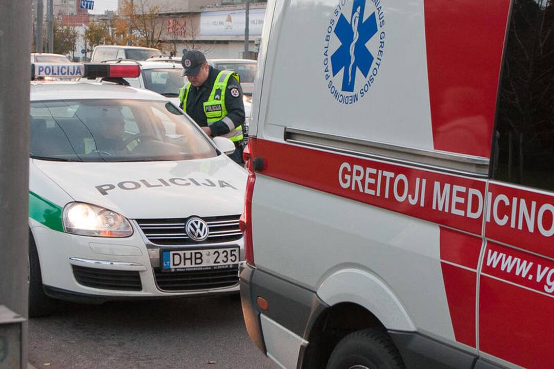Staigiai stabdant troleibusą nukentėjo keleivė
