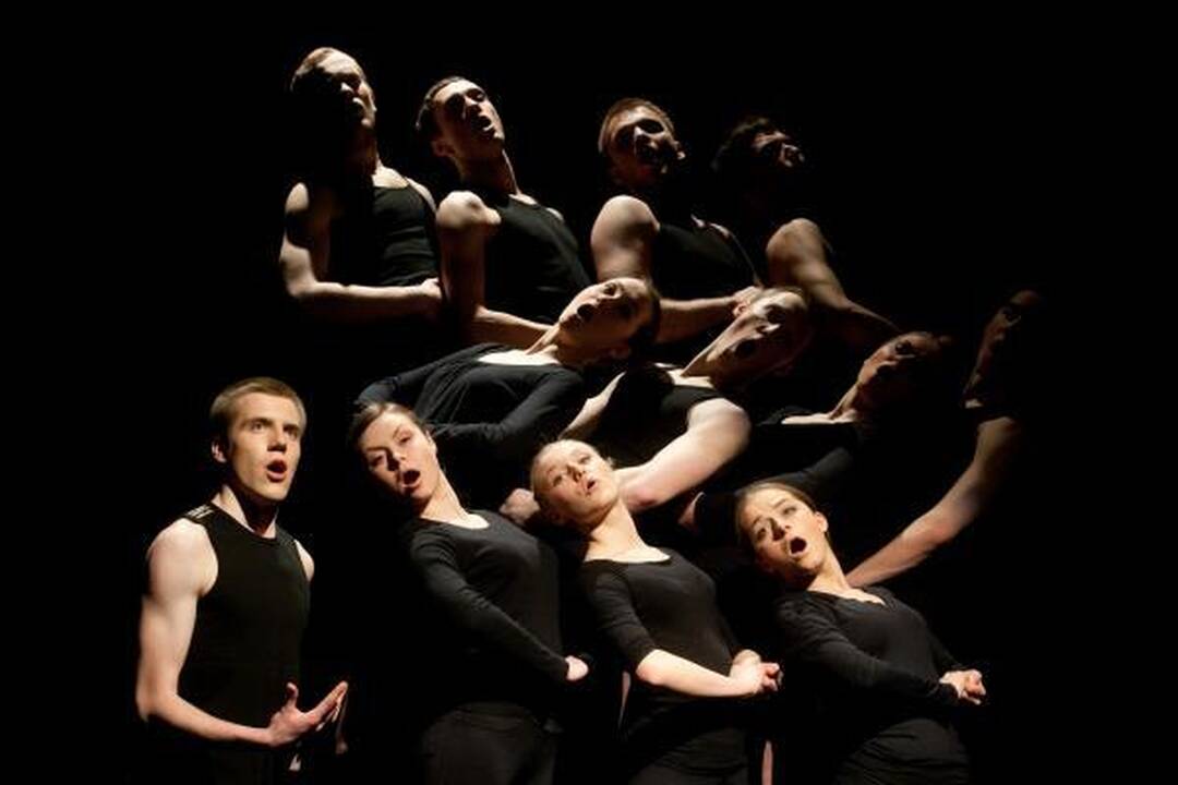 Ryškiausiems Lietuvos teatralams įteikti„Auksiniai scenos kryžiai“
