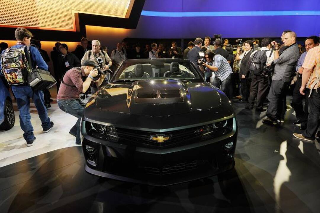 Los Andželas: artėjant žiemai – „apnuogintas Chevrolet Camaro ZL1“