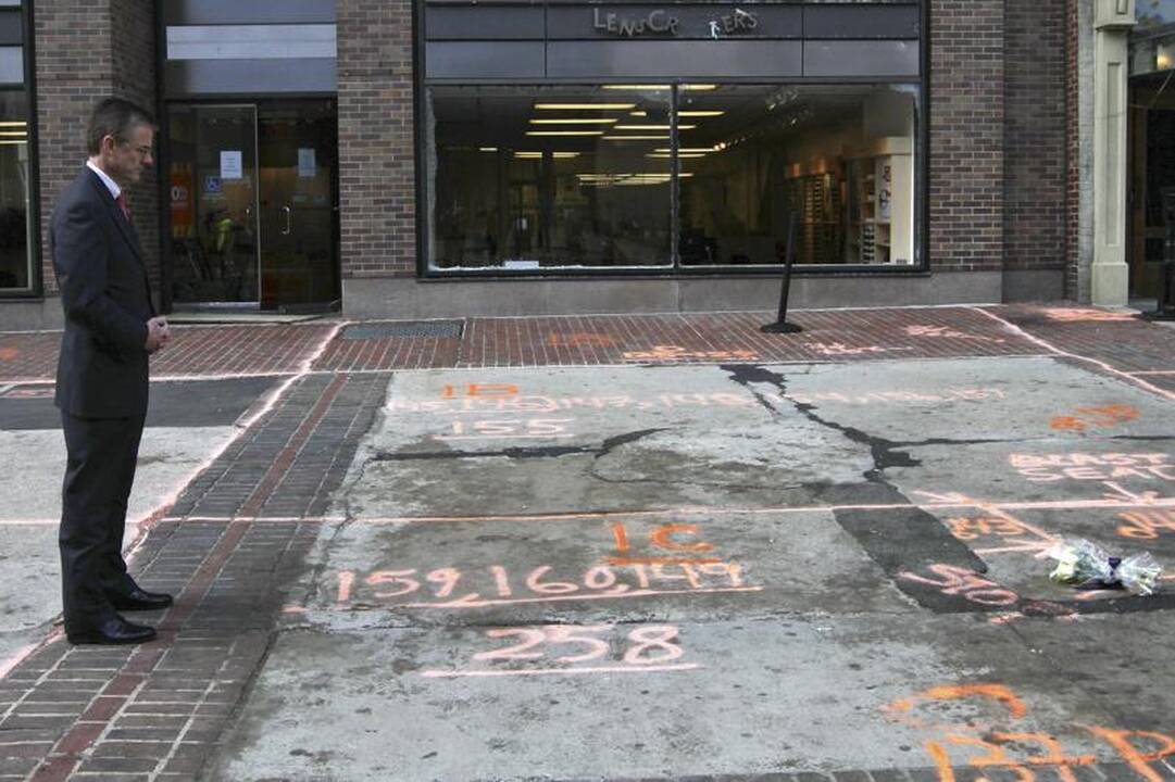 Savaitę po Bostono maratono gyventojai paminėjo tylos minute