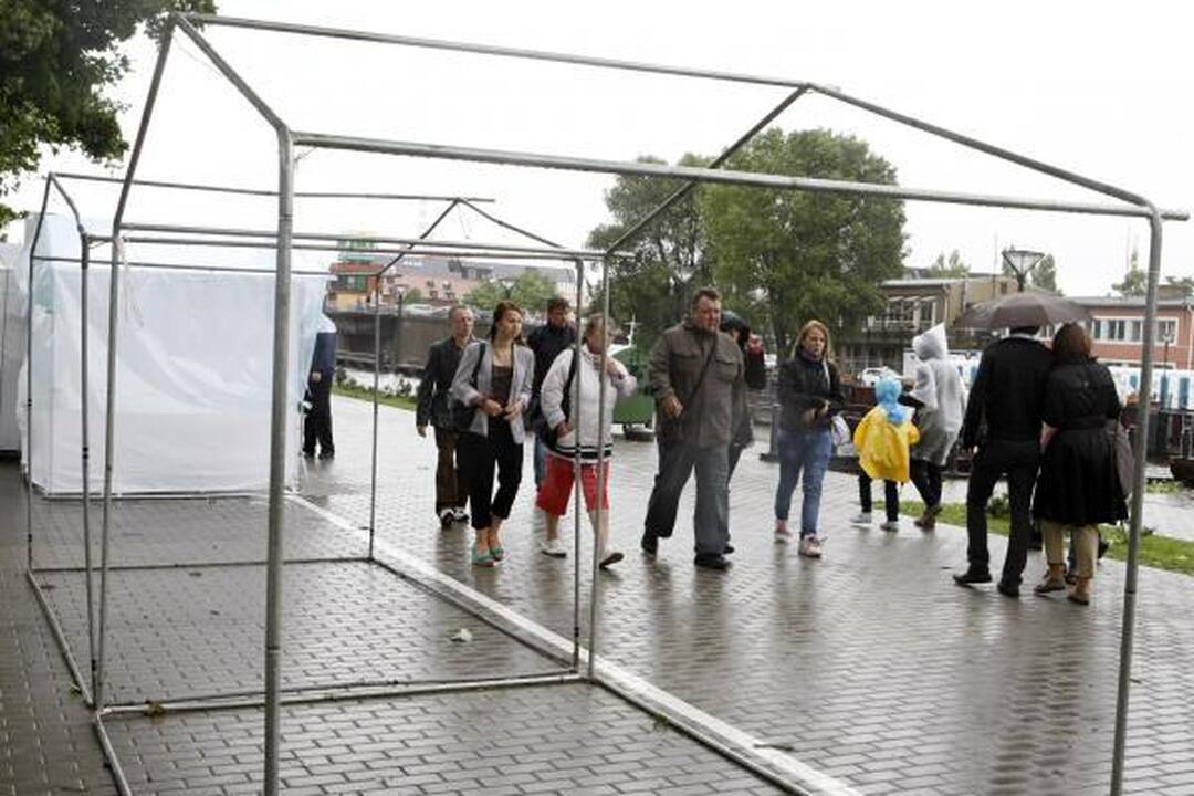 Bjaurus oras išvaikė prekybininkus
