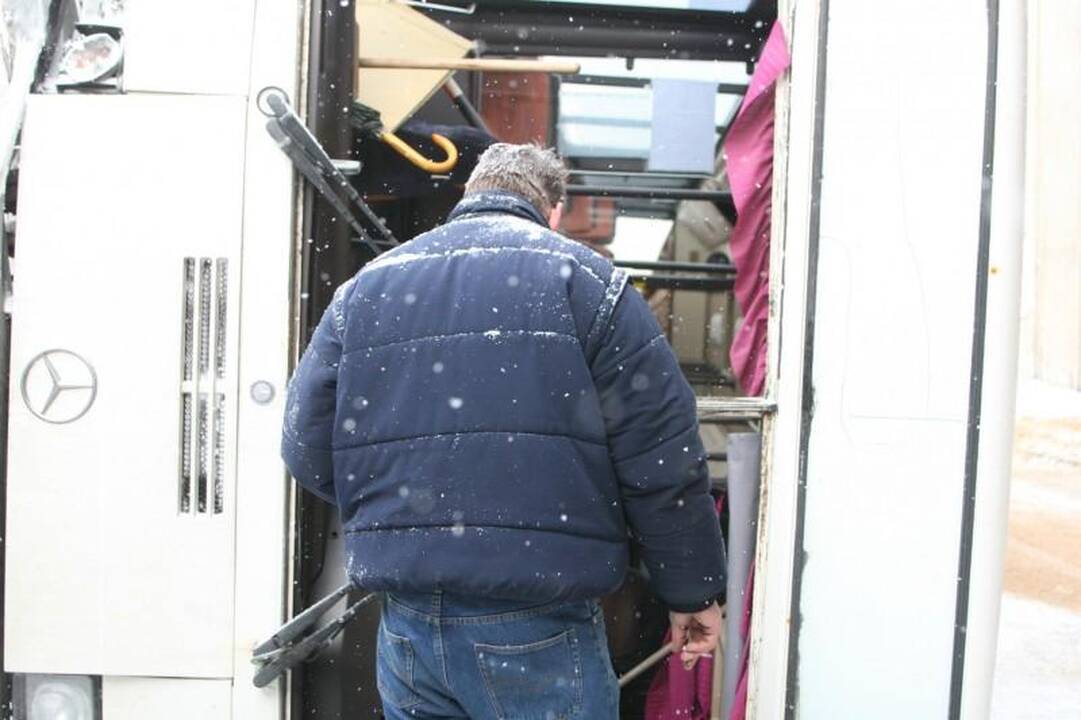Vilniuje apvirto autobusas, 2 keleiviai išvežti į ligoninę (papildyta)