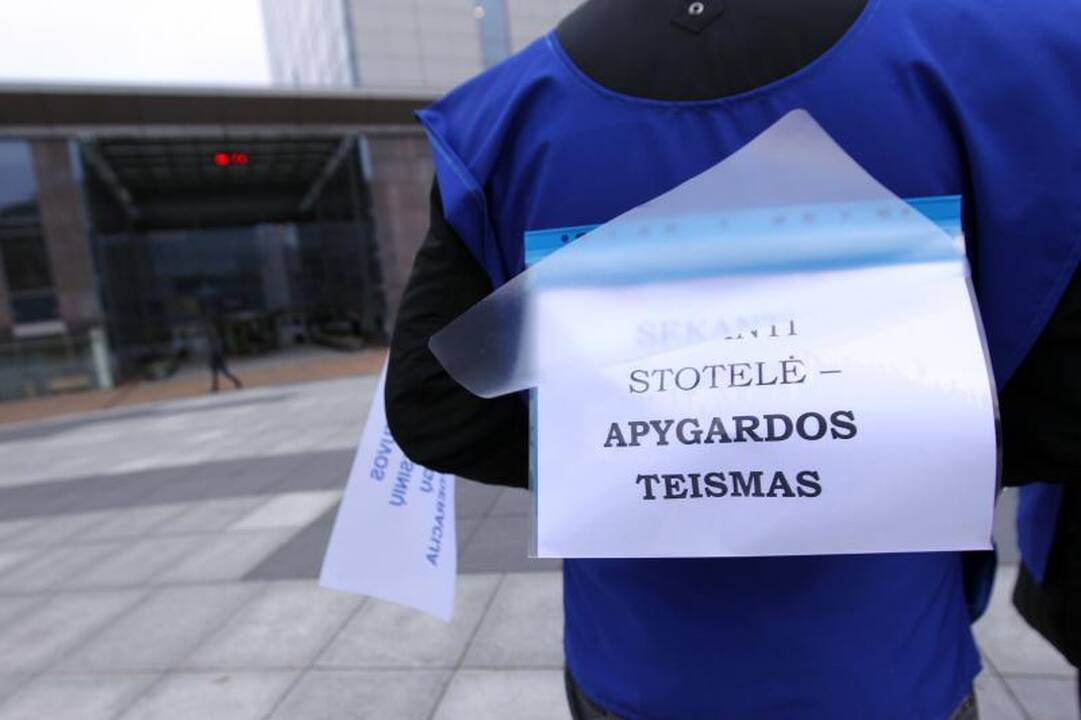 Prancūzai padovanojo pergalę ispanams - 69:96 (komentarai)