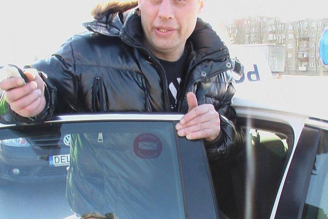 Girtas taksistas sukėlė avariją, kurioje apdaužytos trys mašinos