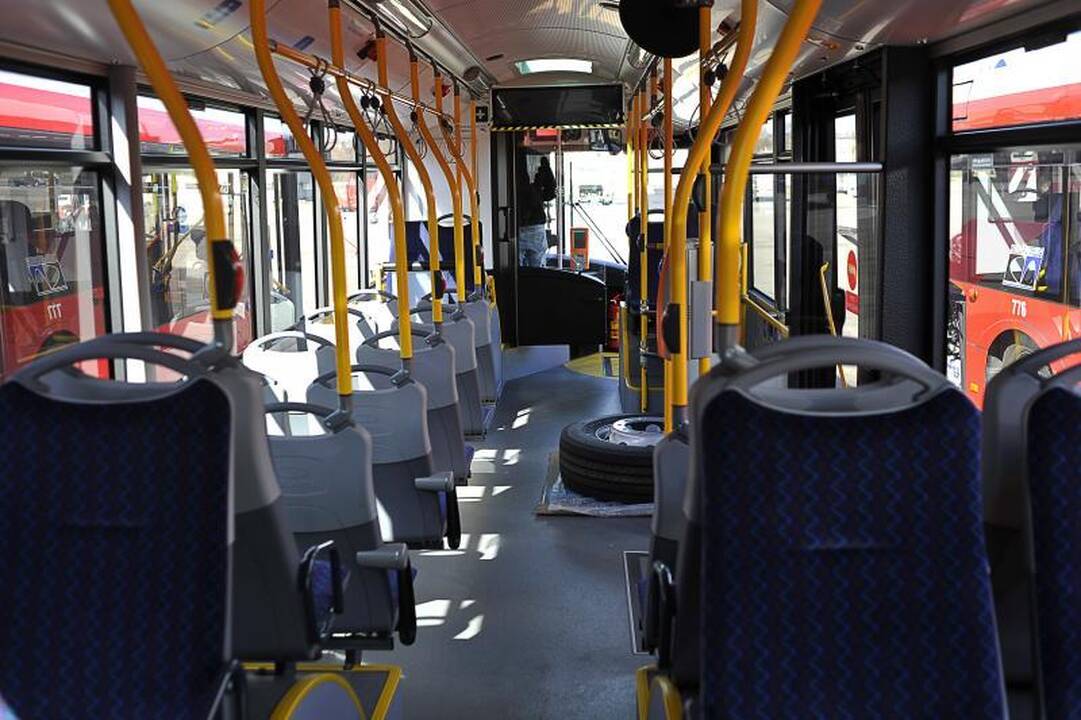 Studentų bagažo dydžiui viešajame transporte nebeliko apribojimų