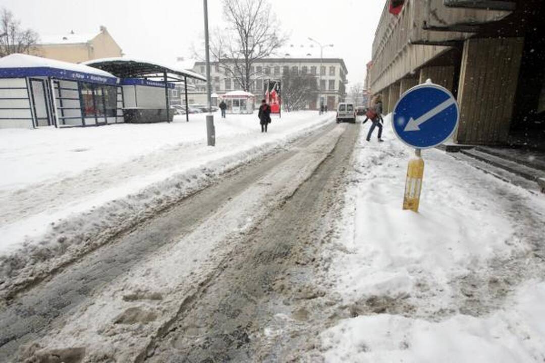 Sniego stichija siaučia, Vilniaus gatvės nevalomos (papildyta)