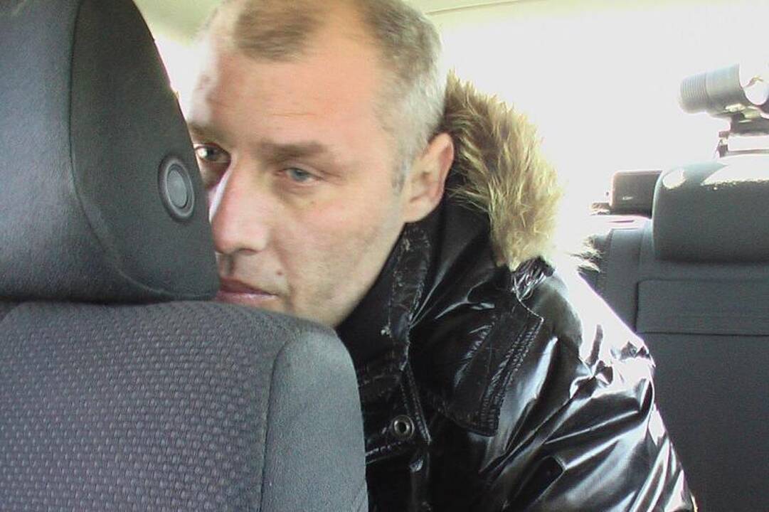 Girtas taksistas sukėlė avariją, kurioje apdaužytos trys mašinos