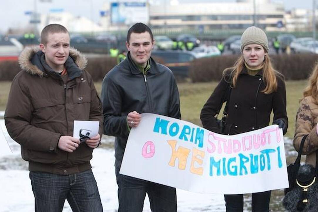 Studentų mitingas baigėsi taikiai (papildyta)