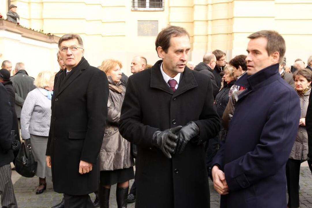 Į amžino poilsio vietą išlydėtas profesorius J.Kubilius