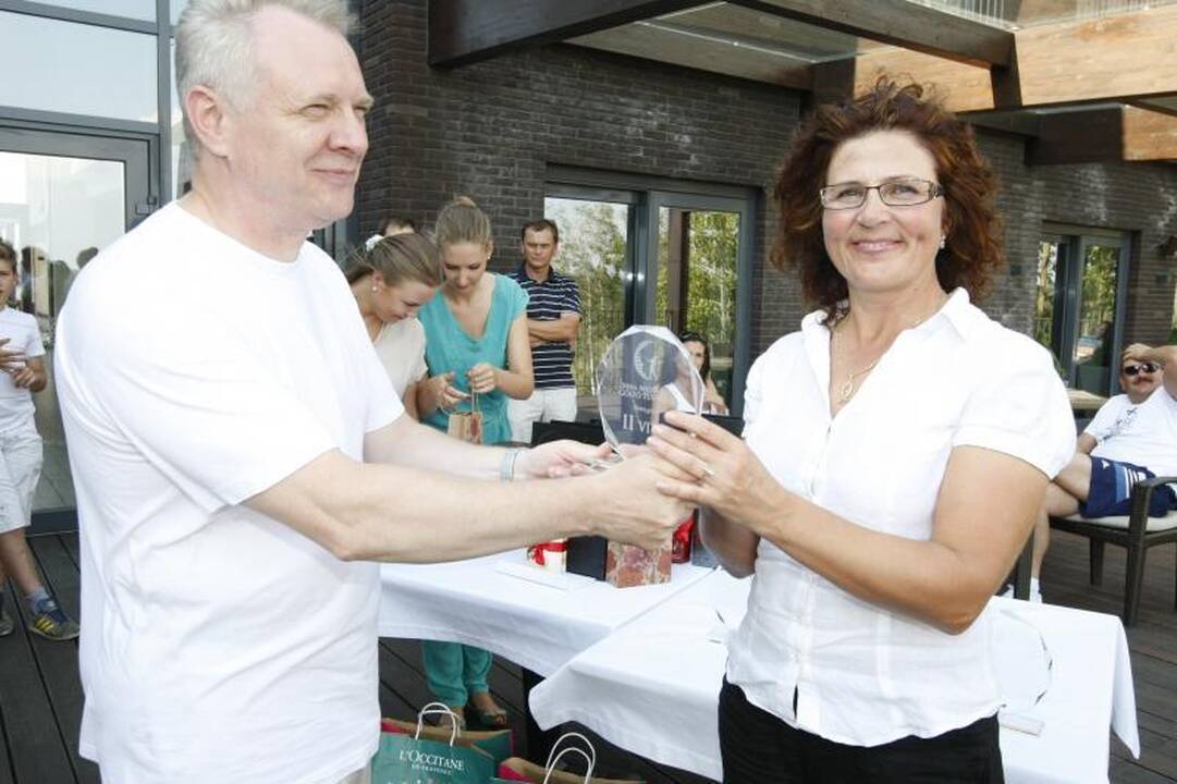 „DMN“ taurės golfo turnyre pergales šventė V.Rickus ir I.Česnakienė