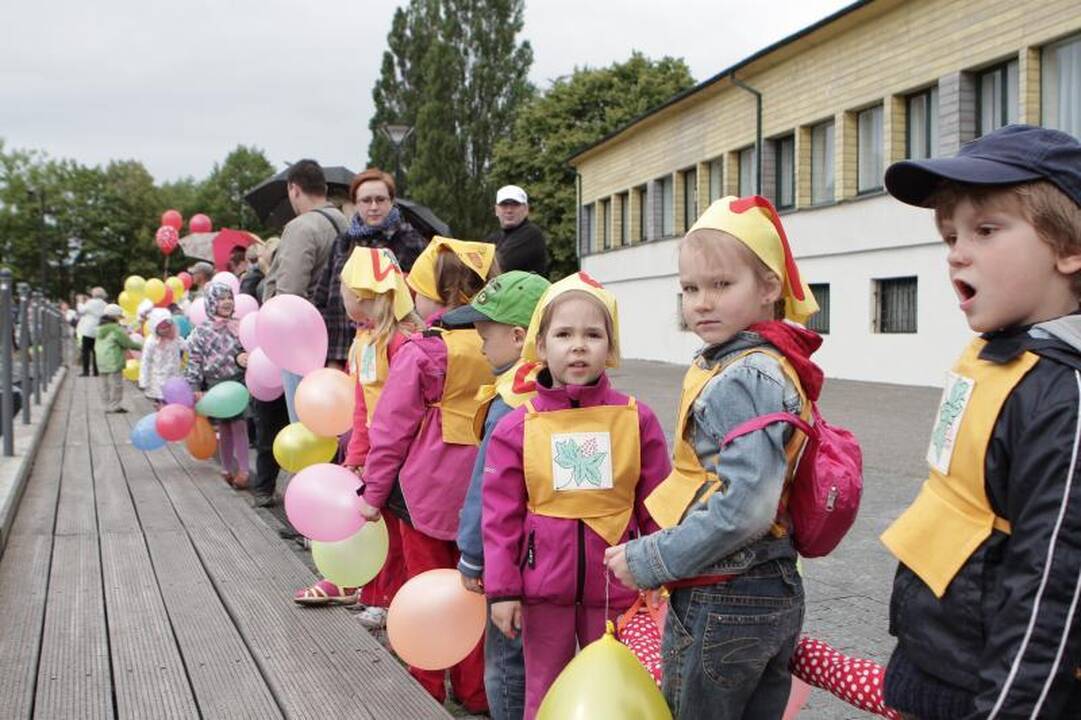 Mažieji klaipėdiečiai apkabino Klaipėdos piliavietę