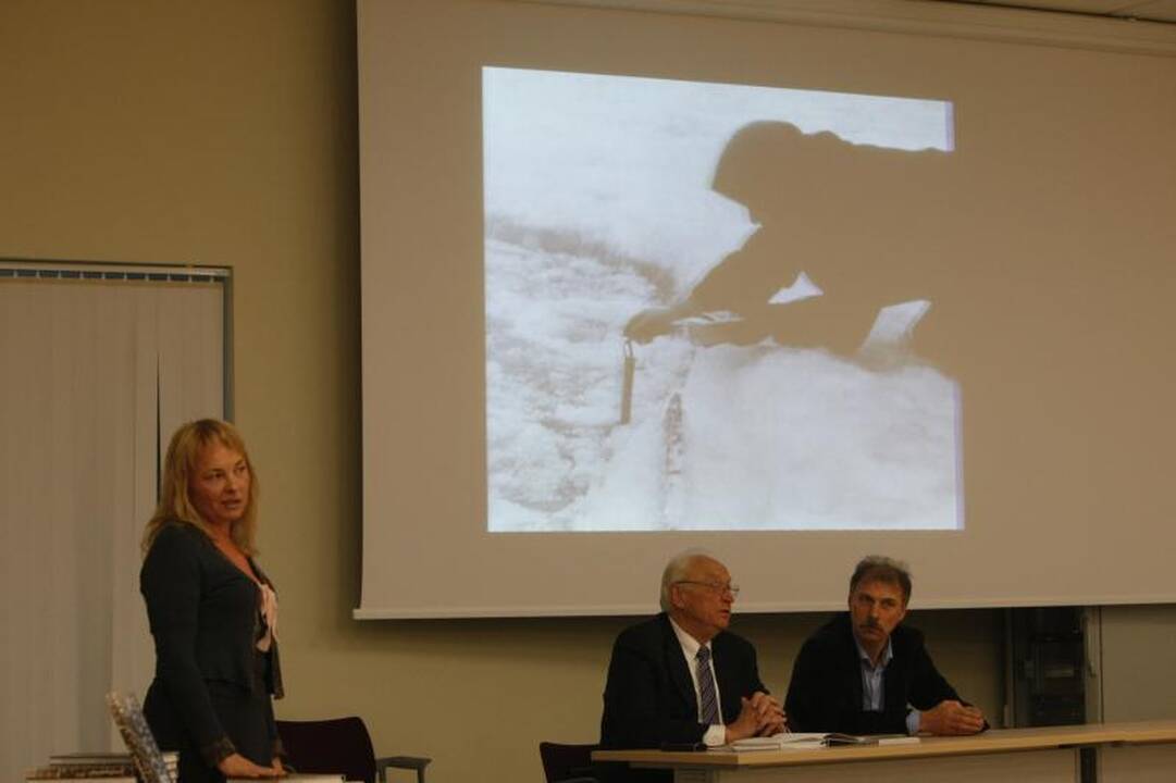 Knyga, kurioje į jūrą žvelgiama ne iš paplūdimio