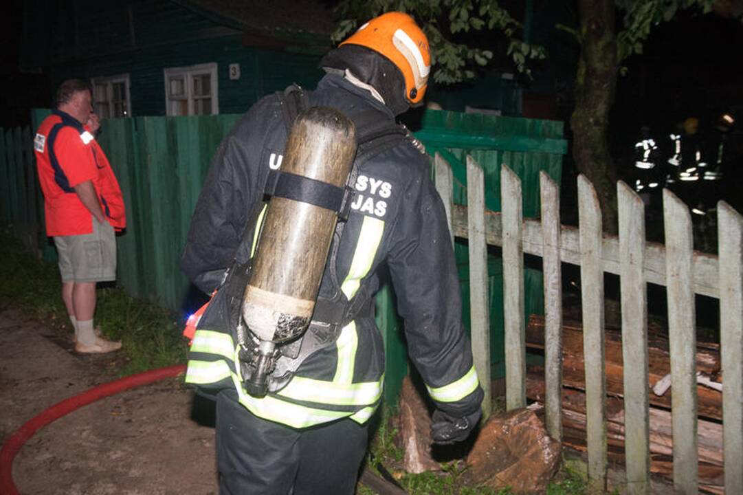 Dėl Žvėryne kilusio gaisro buvo uždaryta gatvė