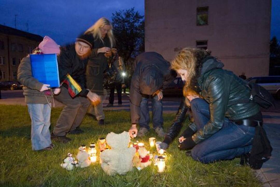 D.Kedį palaikantys vilniečiai prokurorams tarė "gėda"