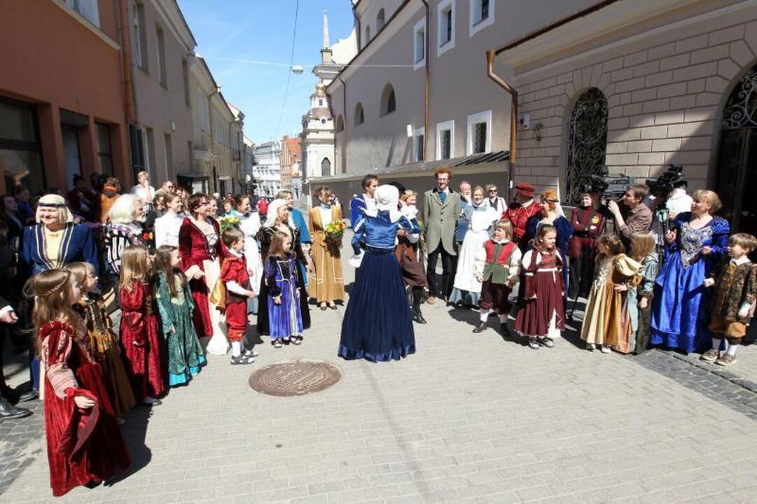 Vilniuje iškilmingai sutiktas Napoleonas Bonapartas