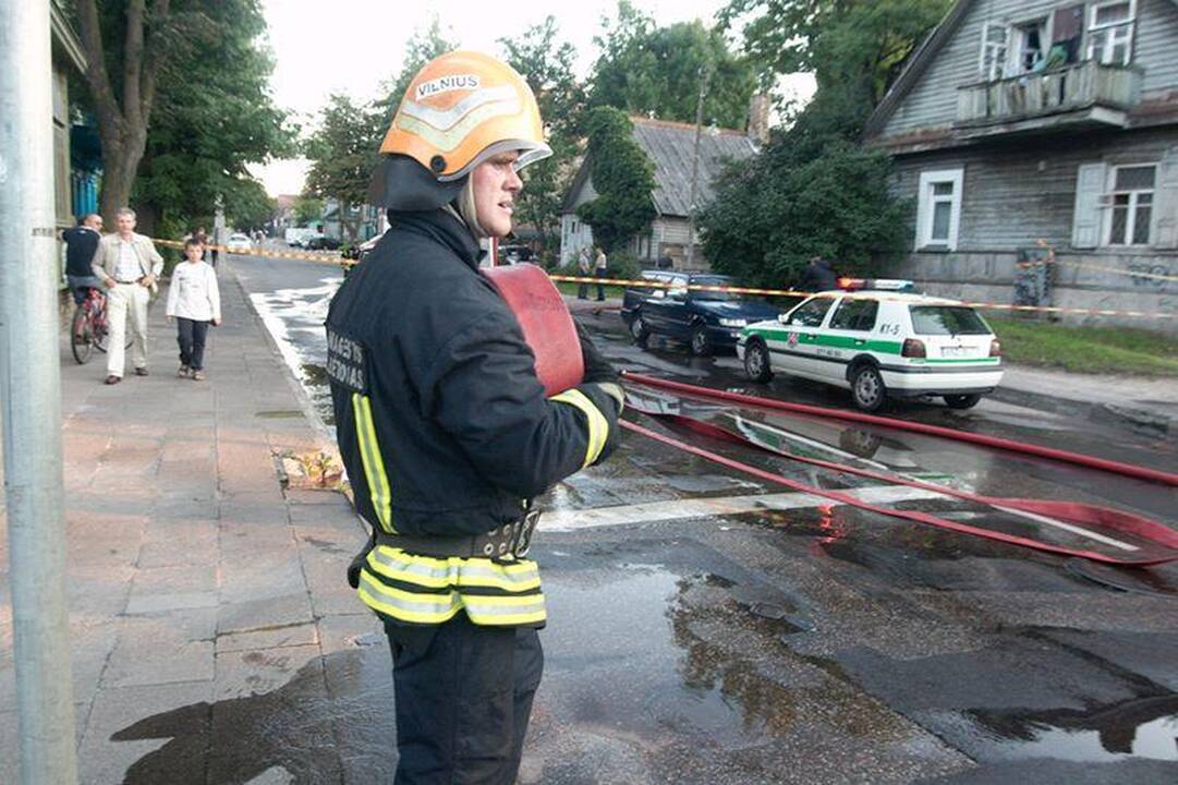 Žvėryne degė dar vienas medinis namas