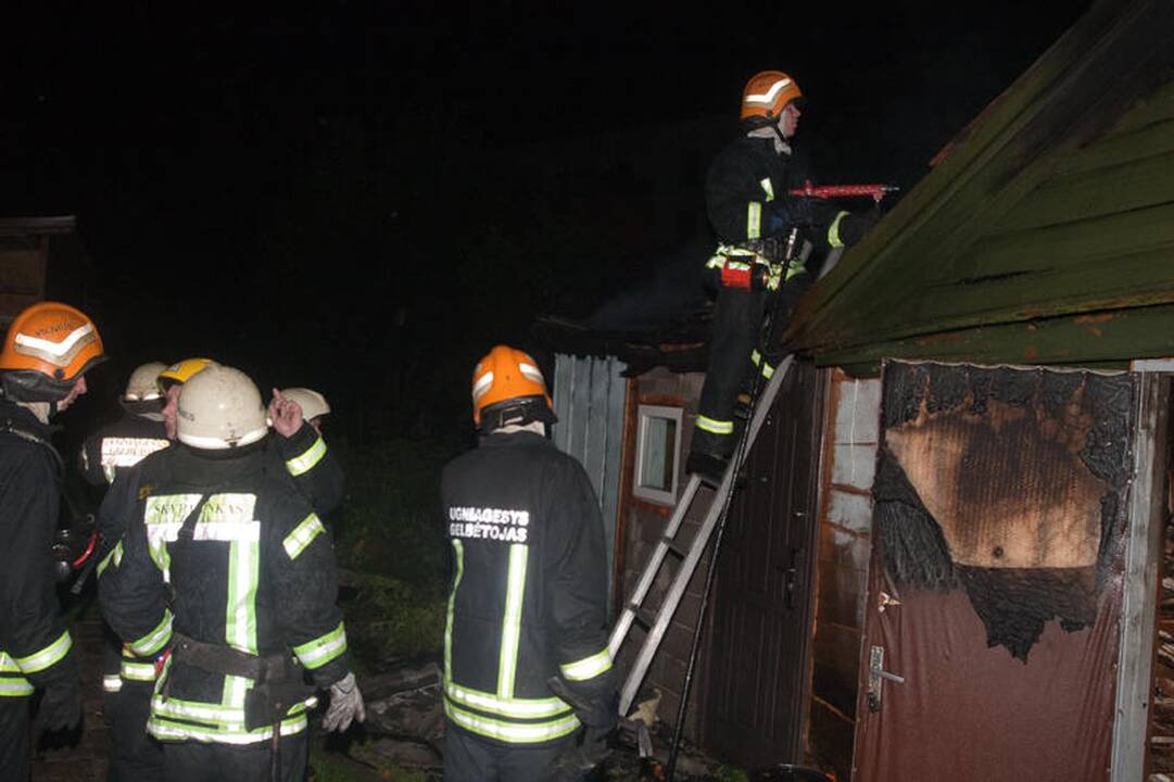 Dėl Žvėryne kilusio gaisro buvo uždaryta gatvė