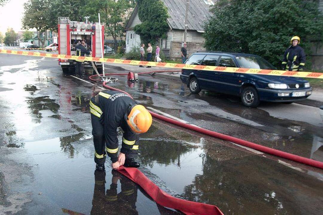 Žvėryne degė dar vienas medinis namas