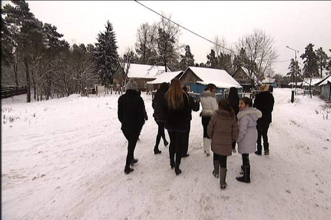 Radžio nuotakos išbandė gyvenimą romų tabore