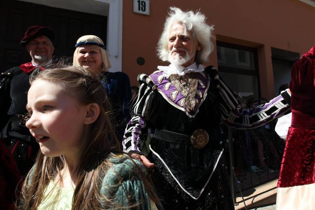 Vilniuje iškilmingai sutiktas Napoleonas Bonapartas