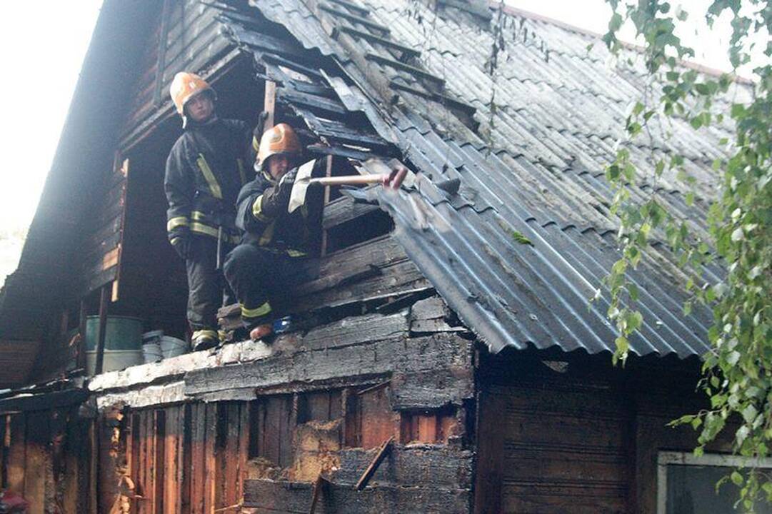 Žvėryne degė dar vienas medinis namas