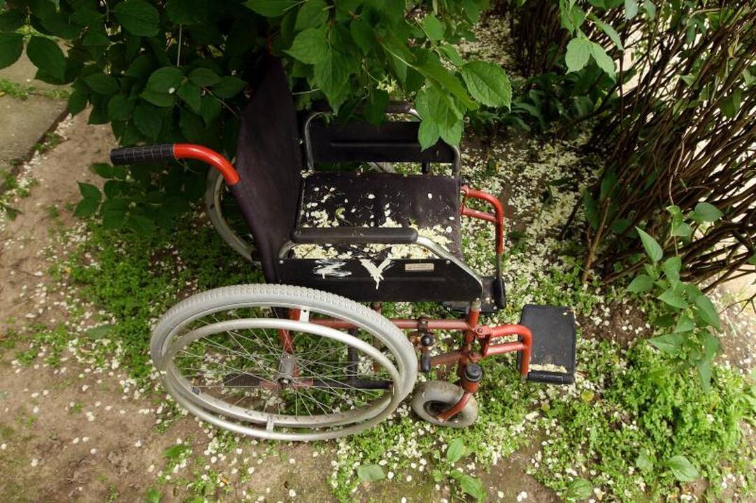 Neįgaliojo vežimėlio savininkas pradingo kaip į vandenį