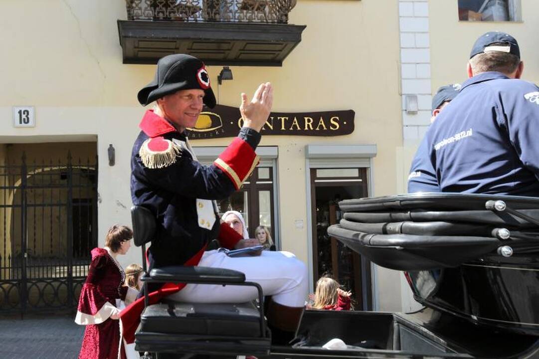 Vilniuje iškilmingai sutiktas Napoleonas Bonapartas
