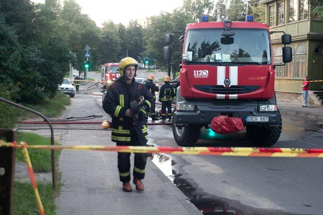 Žvėryne degė dar vienas medinis namas