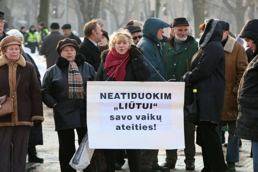 Kauniečiai protestavo prieš „krabų“ koaliciją