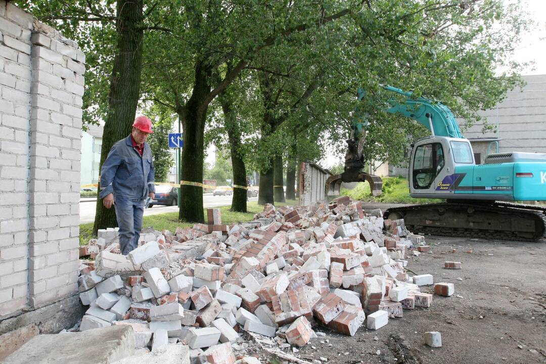 Griuvo klaipėdietiška Berlyno siena
