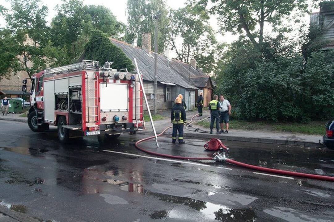 Žvėryne degė dar vienas medinis namas