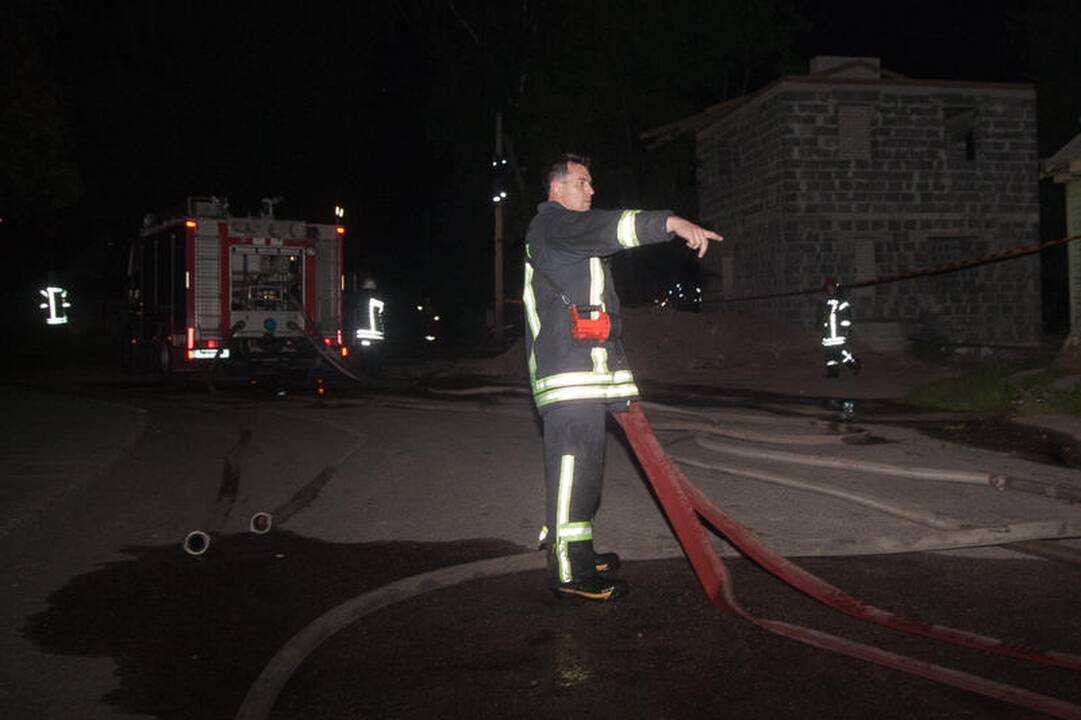 Dėl Žvėryne kilusio gaisro buvo uždaryta gatvė