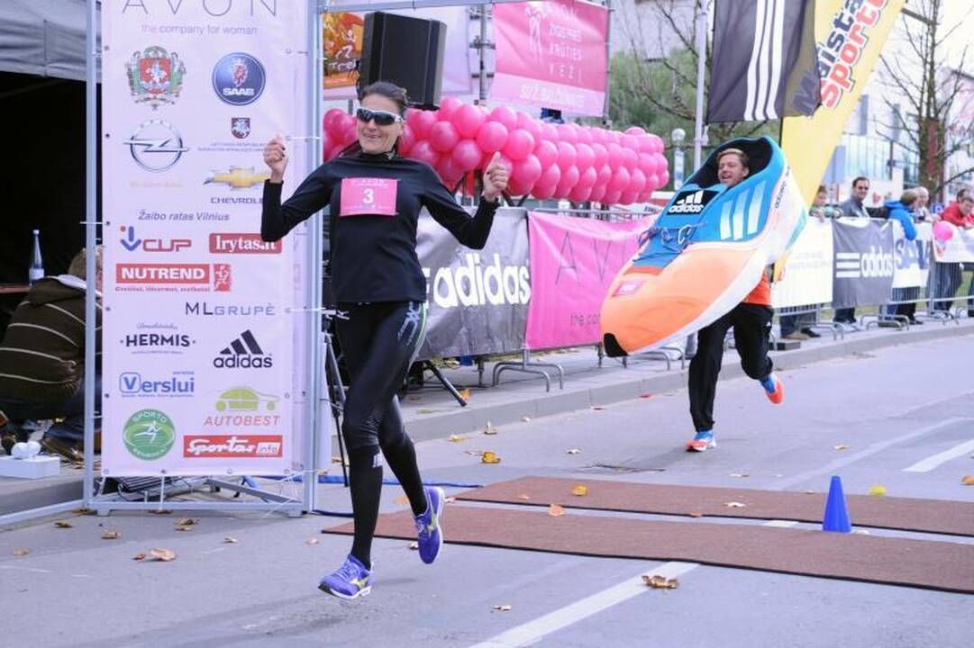 Garsiausia Lietuvos maratonininkė Živilė Balčiūnaitė finišavo antra
