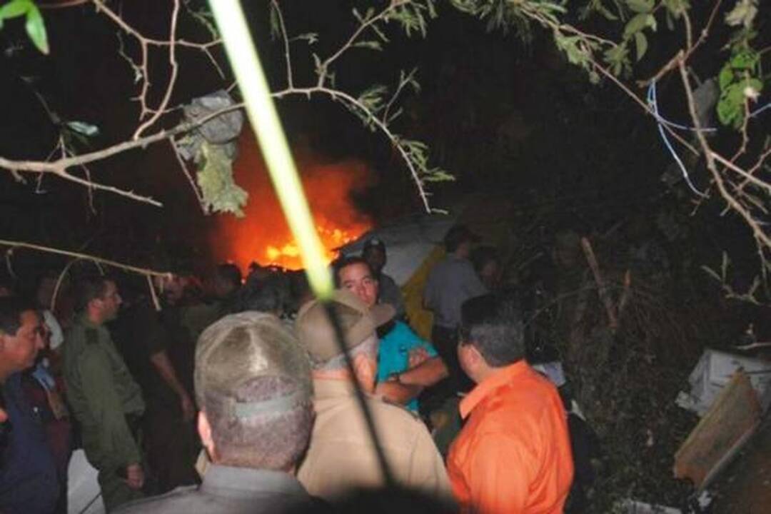 Kuboje nukrito lėktuvas su 68 žmonėmis (papildyta)