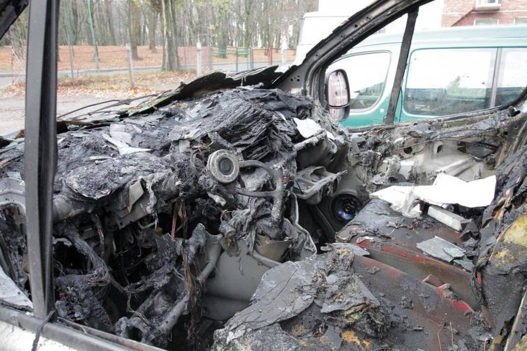 Klaipėdoje nepataisomai sudegė  mikroautobusas