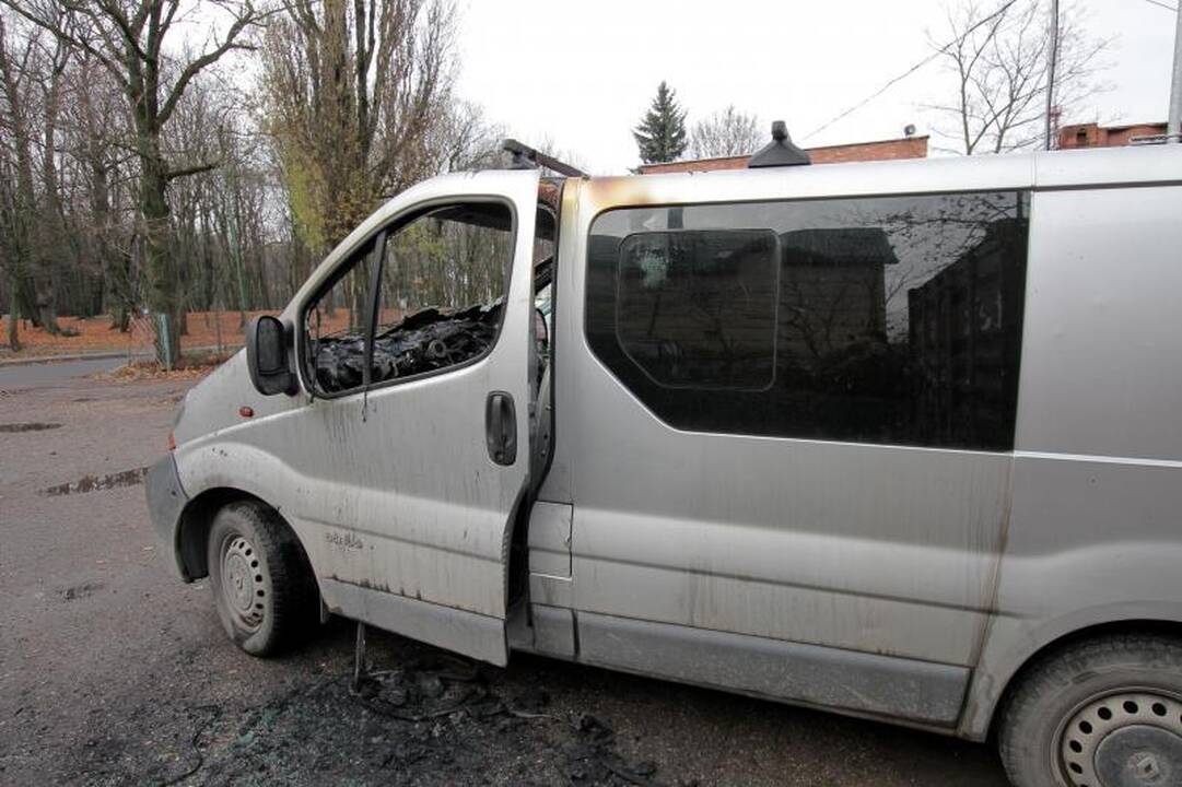Klaipėdoje nepataisomai sudegė  mikroautobusas
