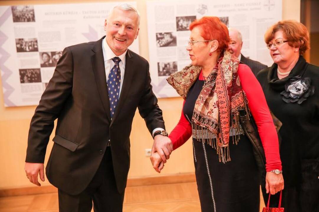 A. Smetonos palaikams grįžti į Lietuvą dar per anksti?