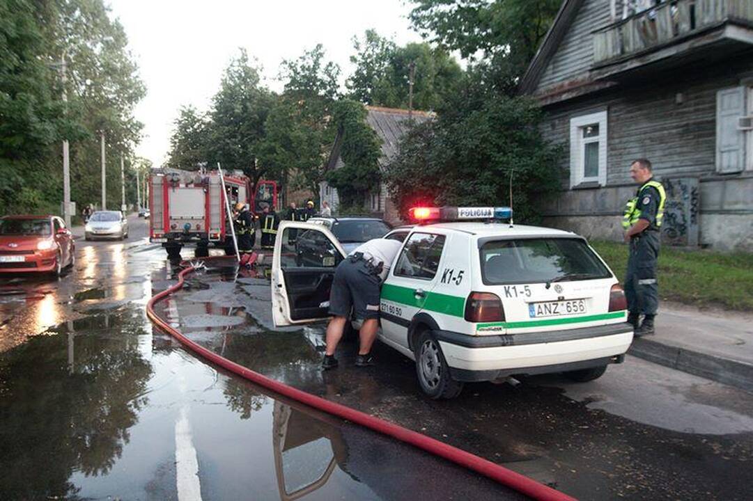 Žvėryne degė dar vienas medinis namas