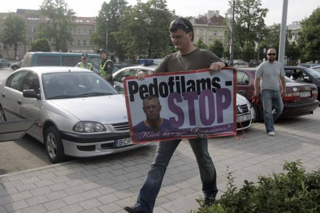 Gelbėdamiesi nuo potvynio, lenkai užlies kaimus (papildyta 15.07)