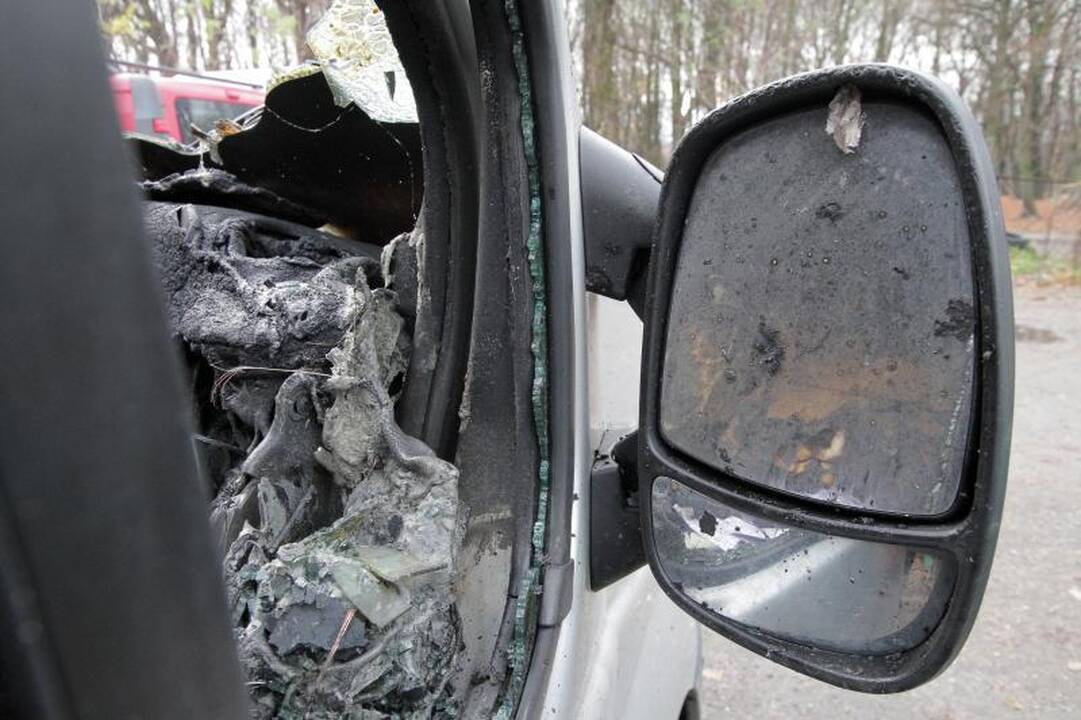 Klaipėdoje nepataisomai sudegė  mikroautobusas