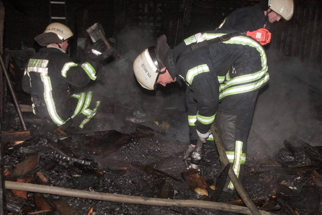Dėl Žvėryne kilusio gaisro buvo uždaryta gatvė