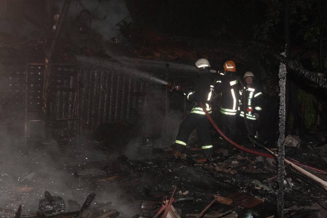 Dėl Žvėryne kilusio gaisro buvo uždaryta gatvė
