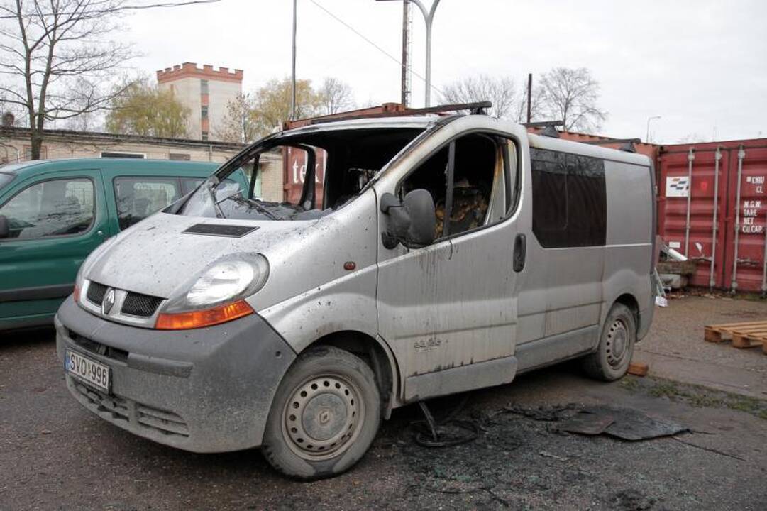 Klaipėdoje nepataisomai sudegė  mikroautobusas