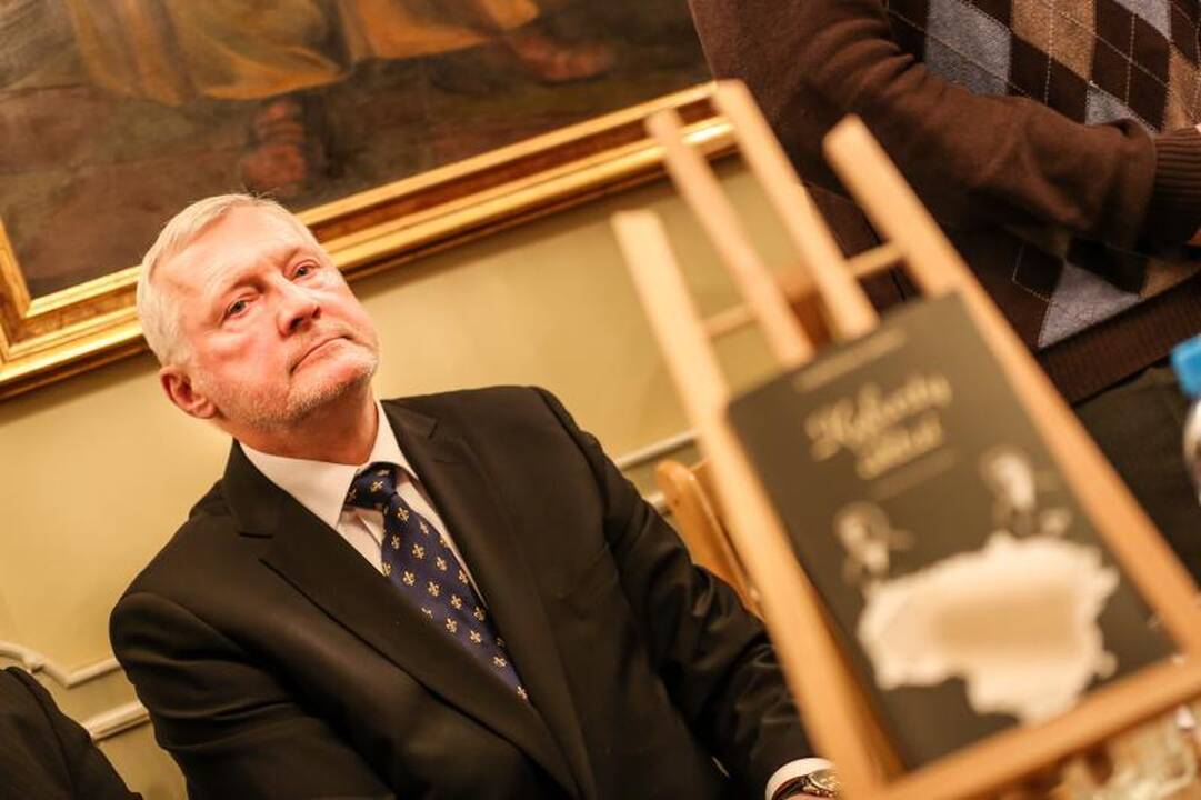 A. Smetonos palaikams grįžti į Lietuvą dar per anksti?
