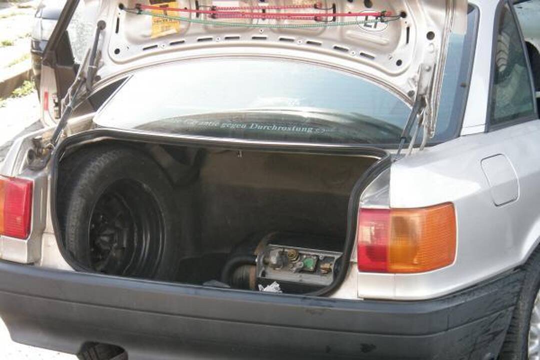 Uostamiestyje užsidegė „Audi“